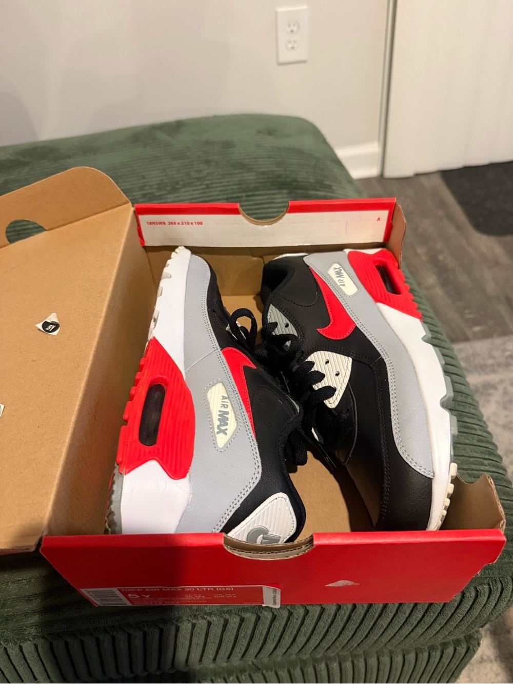 Nike Air Max 90 LTR (GS) 5Y (Big Kid) - Picture 5 of 5